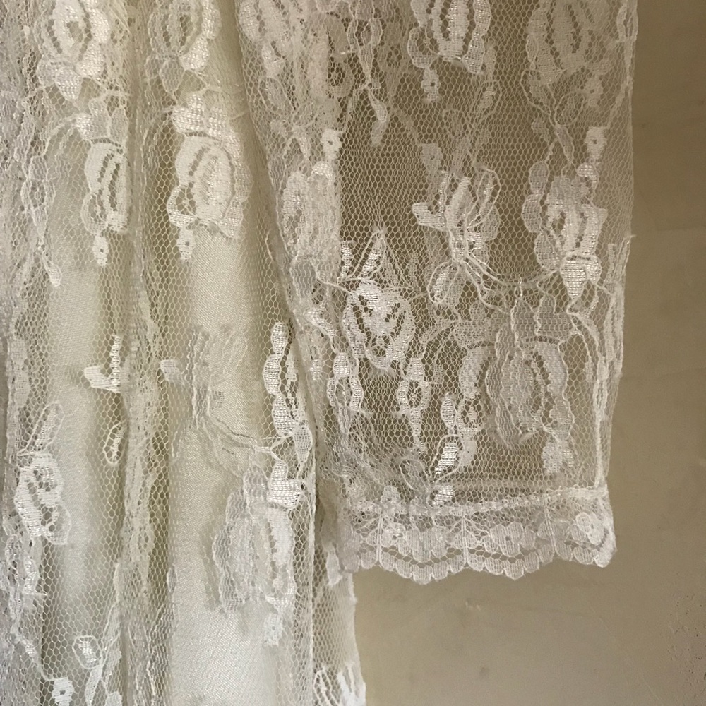 SOLD Vintage Wedding Dress - Picture 4 of 8